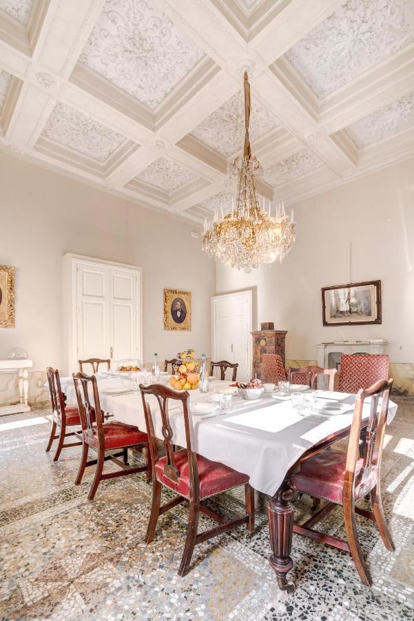Bed and Breakfast Palazzo D'Oltrarno - Residenza D'Epoca Флоренция Экстерьер фото