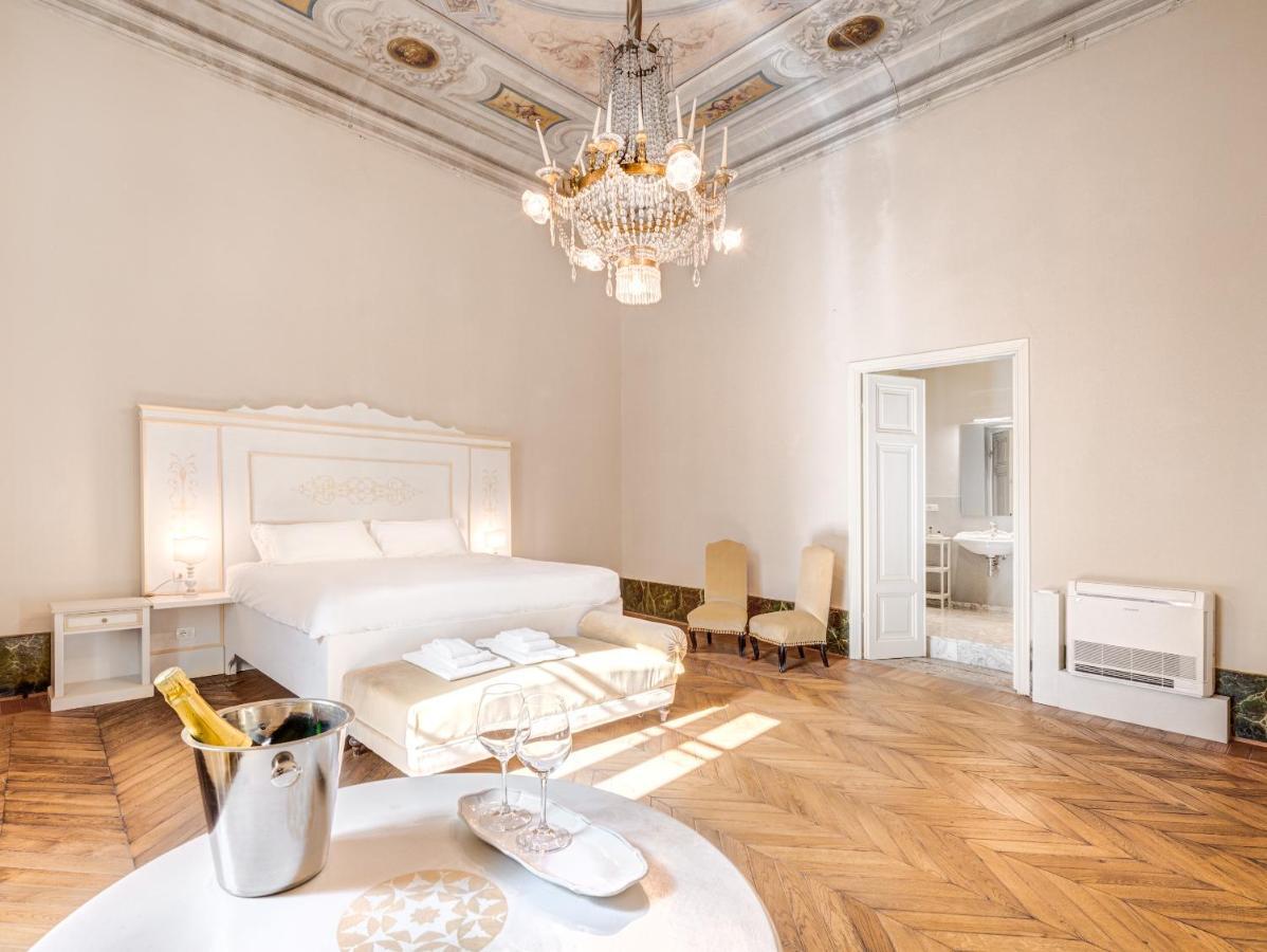 Bed and Breakfast Palazzo D'Oltrarno - Residenza D'Epoca Флоренция Экстерьер фото
