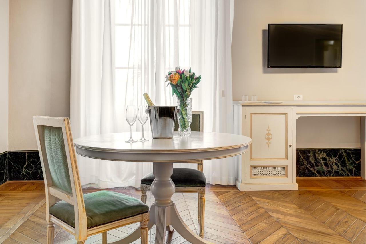 Bed and Breakfast Palazzo D'Oltrarno - Residenza D'Epoca Флоренция Экстерьер фото