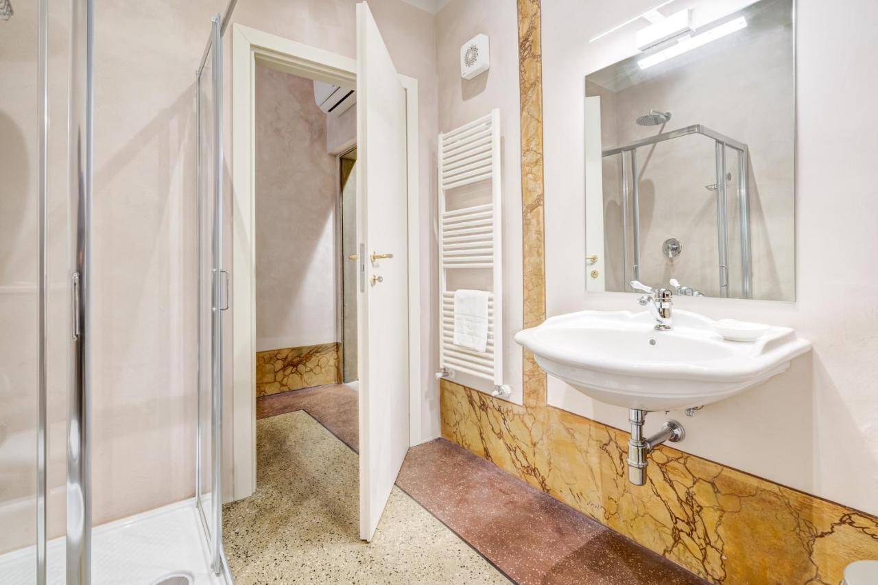 Bed and Breakfast Palazzo D'Oltrarno - Residenza D'Epoca Флоренция Экстерьер фото